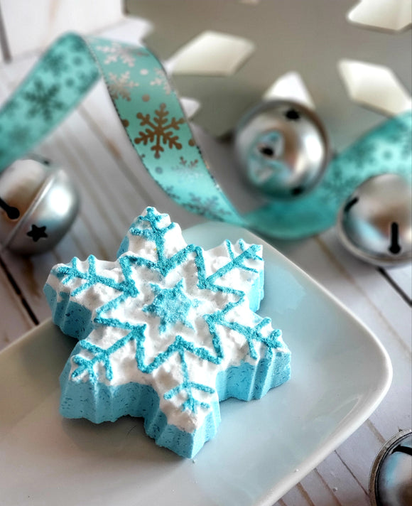 Frosted Snowflake Bath Bomb
