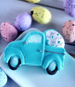 Vintage Truck with Egg Bath Bomb
